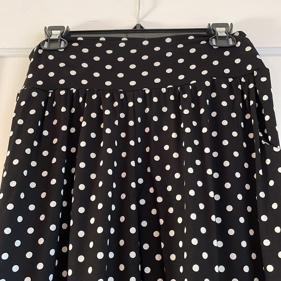 Black and white polka dot pull on pants. NWT. size L - Picture 2 of 6